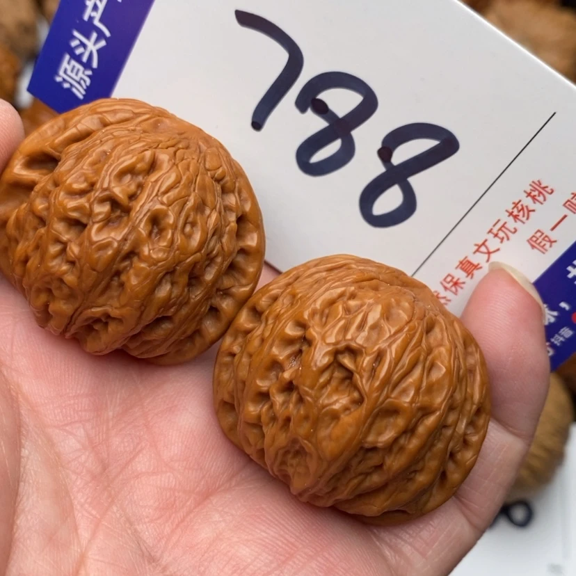 【闪购商品】文玩核桃吊坠铁锤妹妹