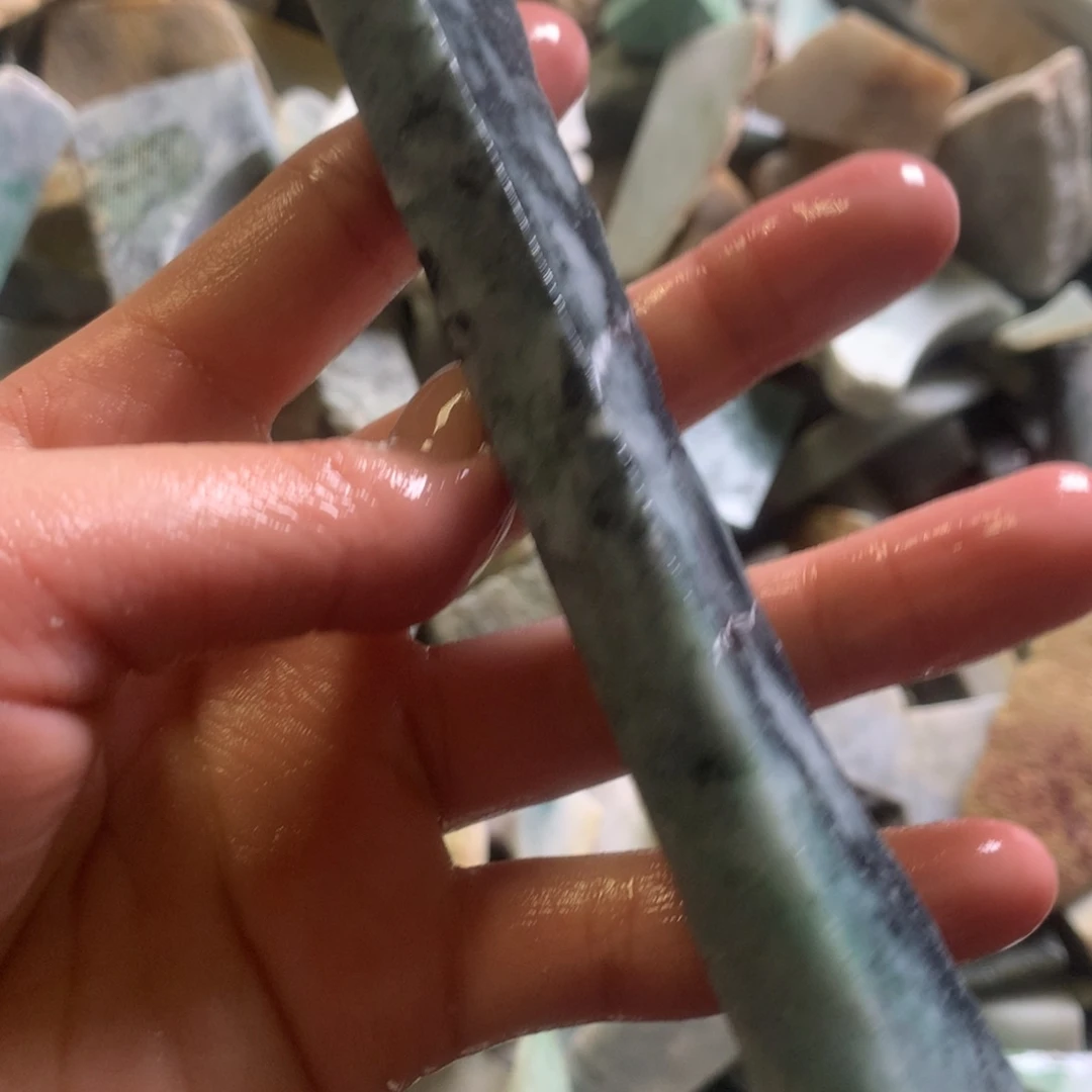 翡翠颈饰未镶嵌缅甸翡翠