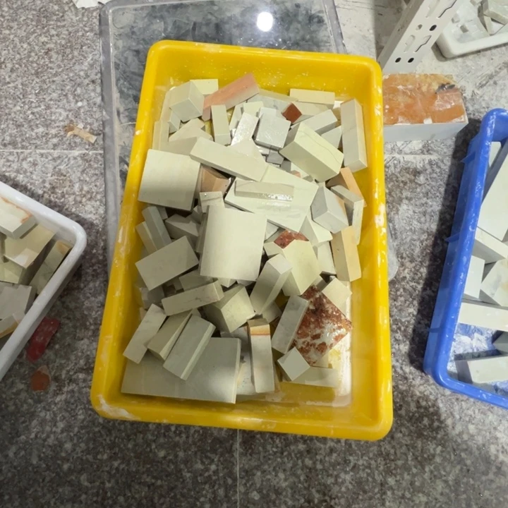 印度石一**肉新矿印石散货不打磨