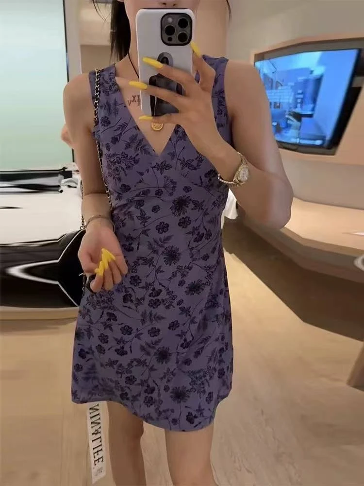 常规碎花短裙印花时尚无袖V领夏季连衣裙气质网红显瘦蕾丝法式