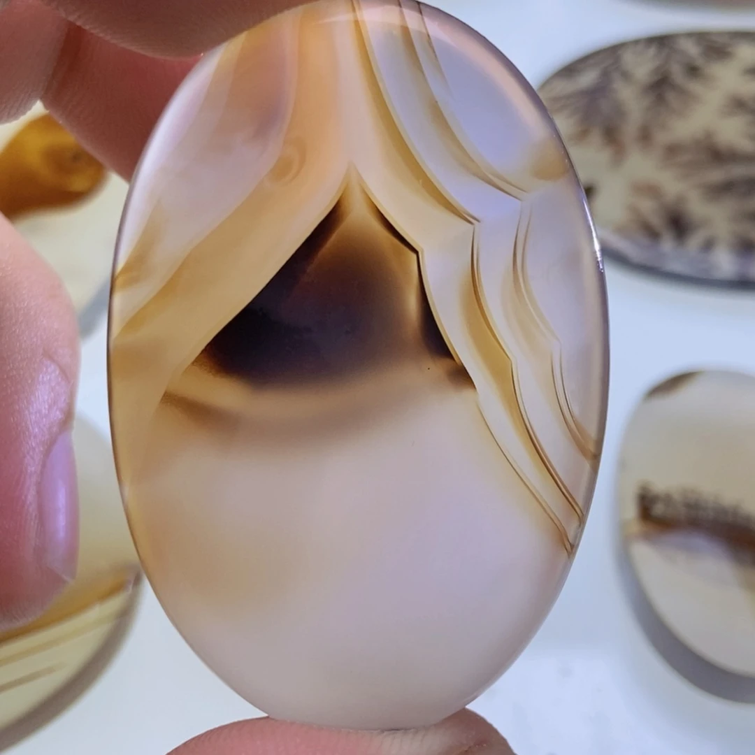 【闪购商品】未镶嵌颈饰玛瑙/玉髓雨*