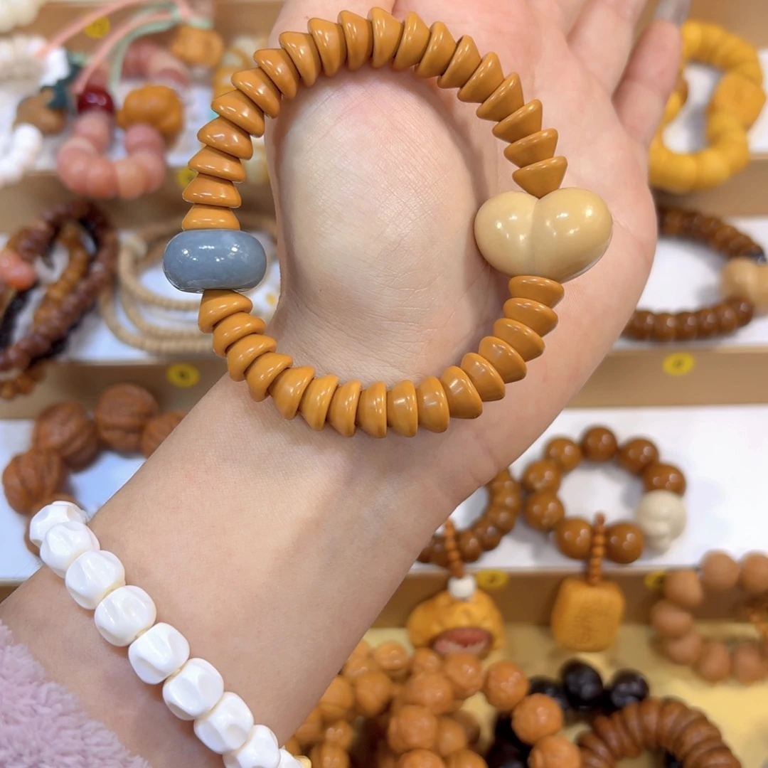 星月菩提吊坠核尖金字塔