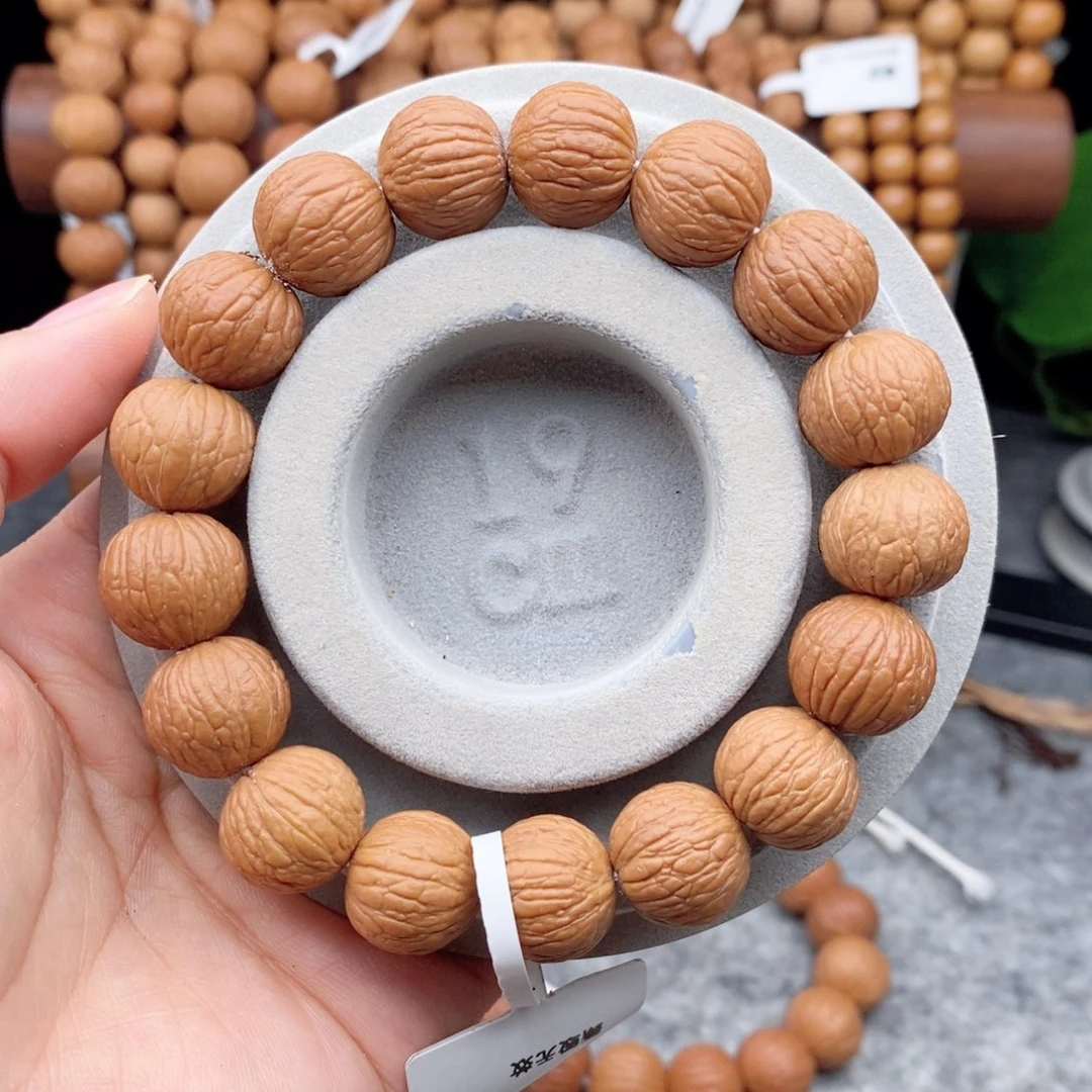 猴头核桃手串凤羽