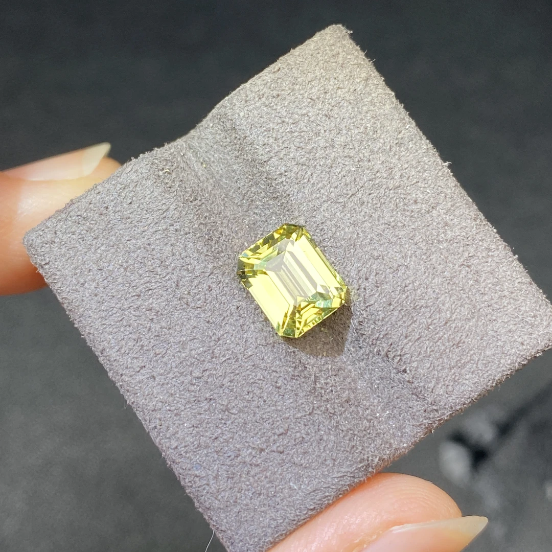 25L006 金绿宝石 2.54克拉