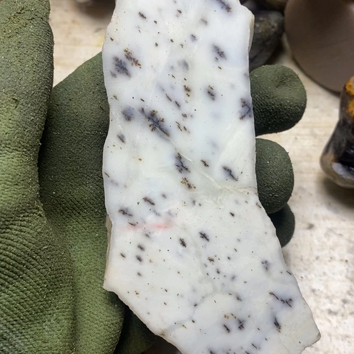 和田玉未镶嵌珠宝奇石50