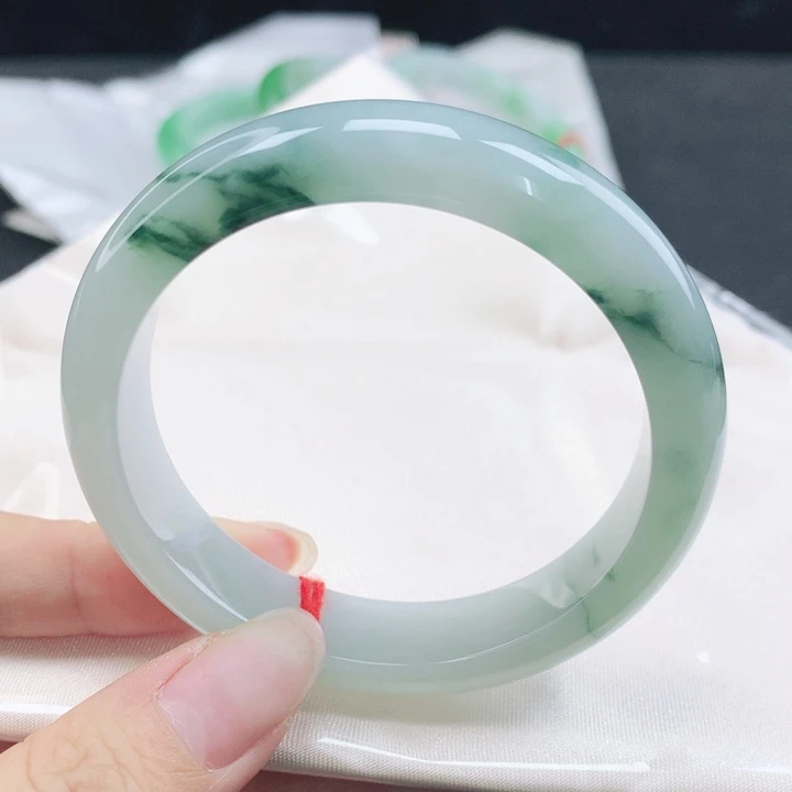 翡翠未镶嵌手镯缅甸55.8飘蓝花正圈