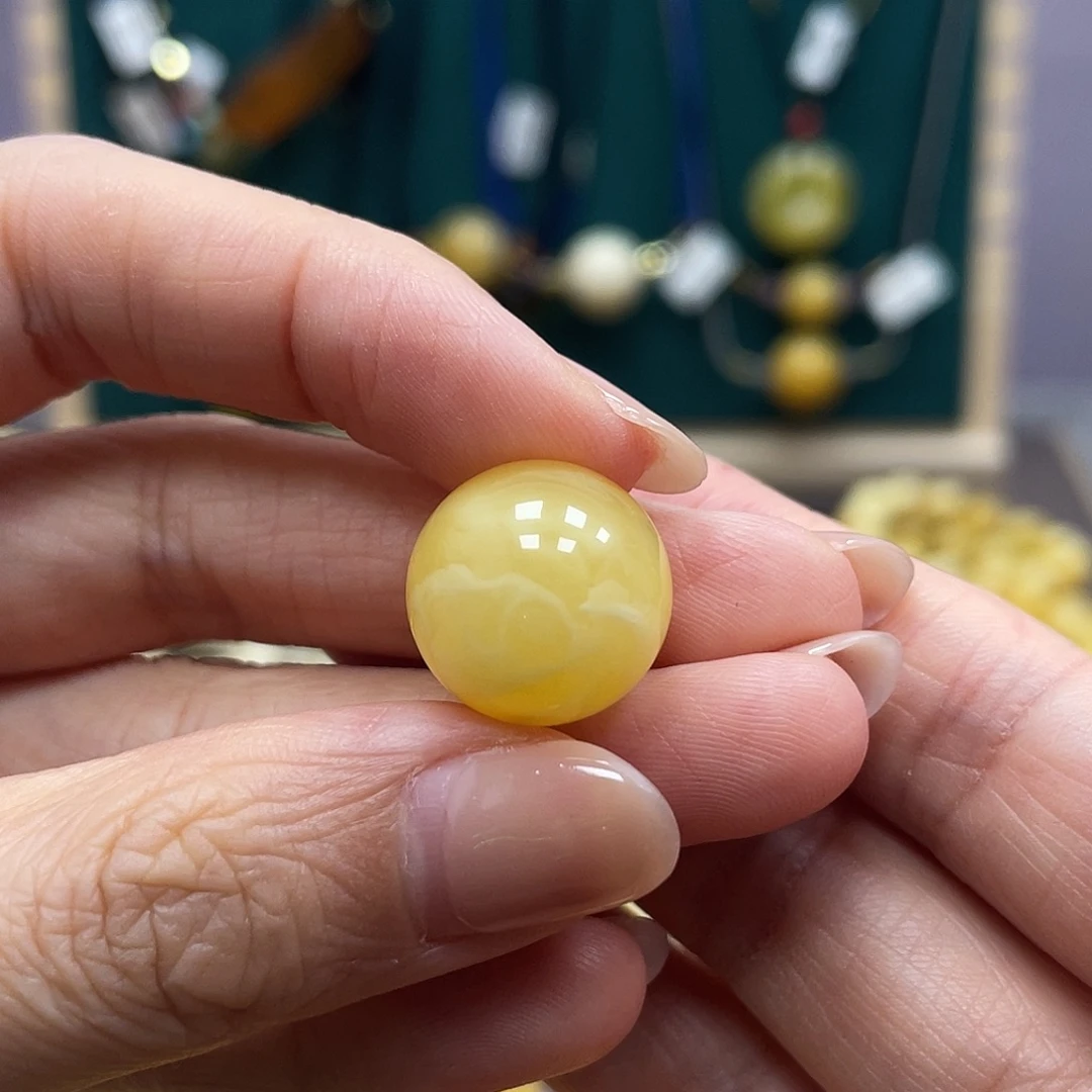 神***祥裸石蜜蜡未镶嵌15.1mm带皮色