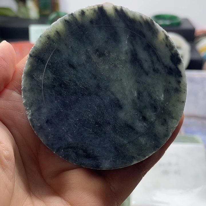 毒***药和田玉未镶嵌手镯定制