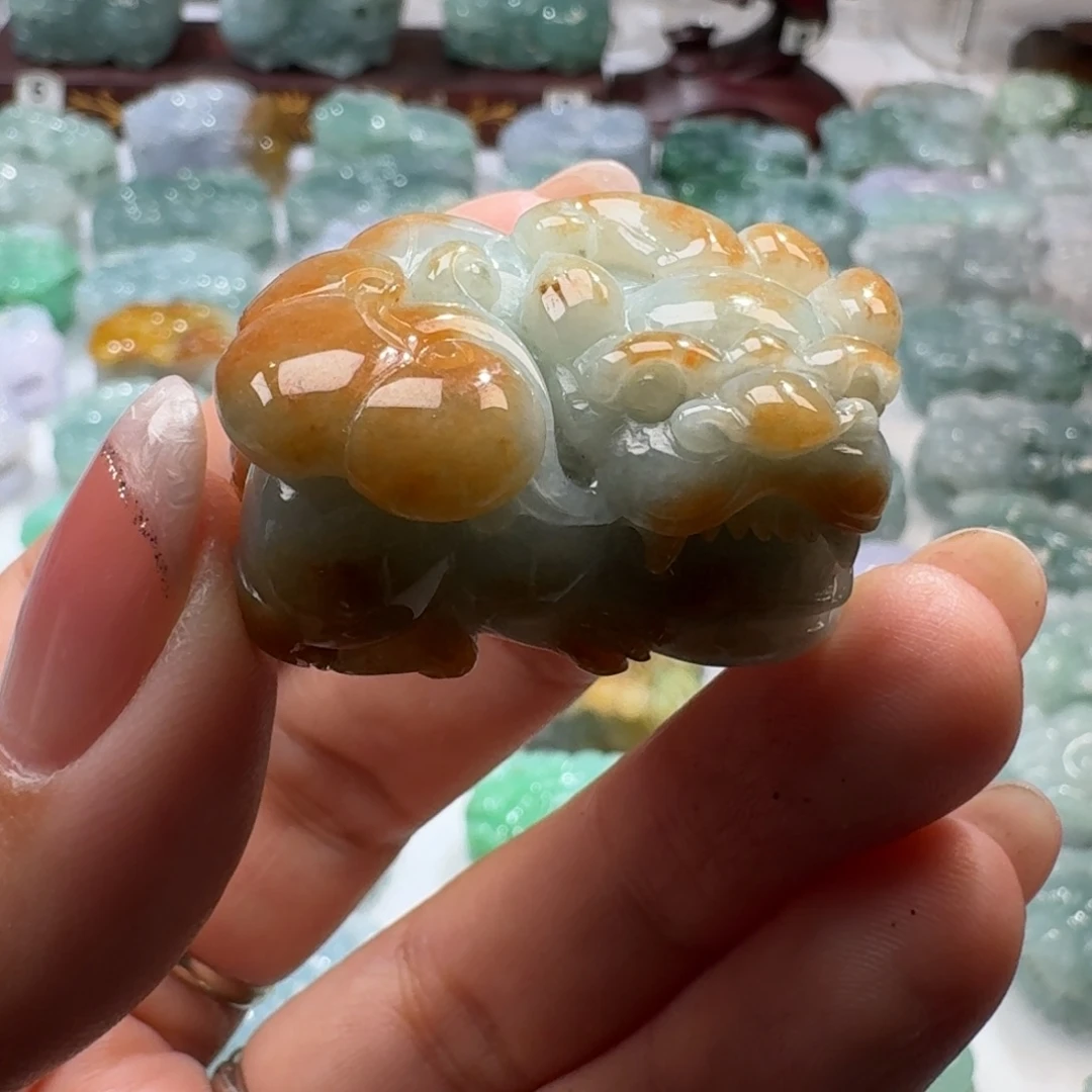 翡翠未镶嵌挂件貔貅