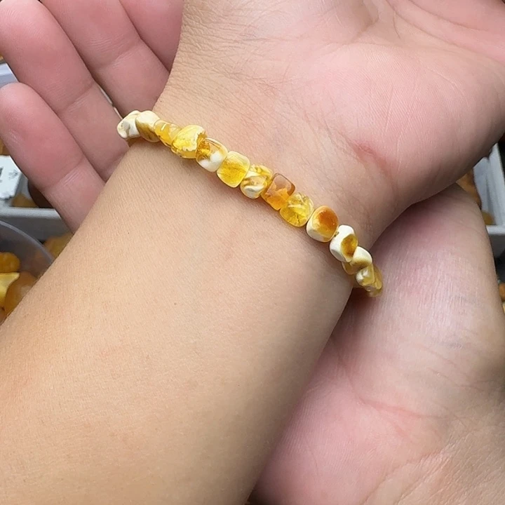 琥珀未镶嵌裸石天然蜜蜡手串