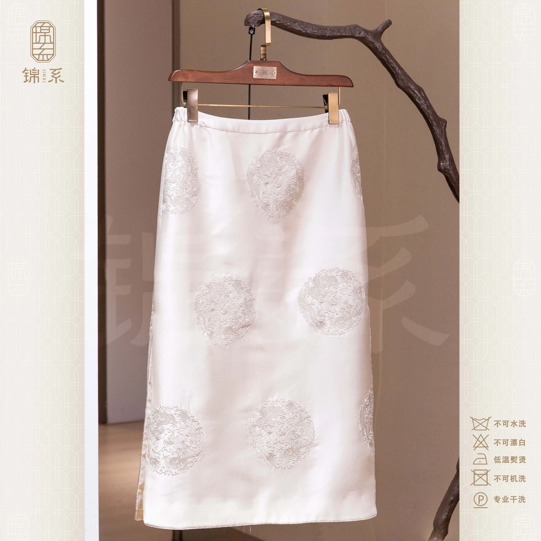 【锦系】丝涤新中式国风桑蚕丝绣花两侧松紧腰半裙Q-383130