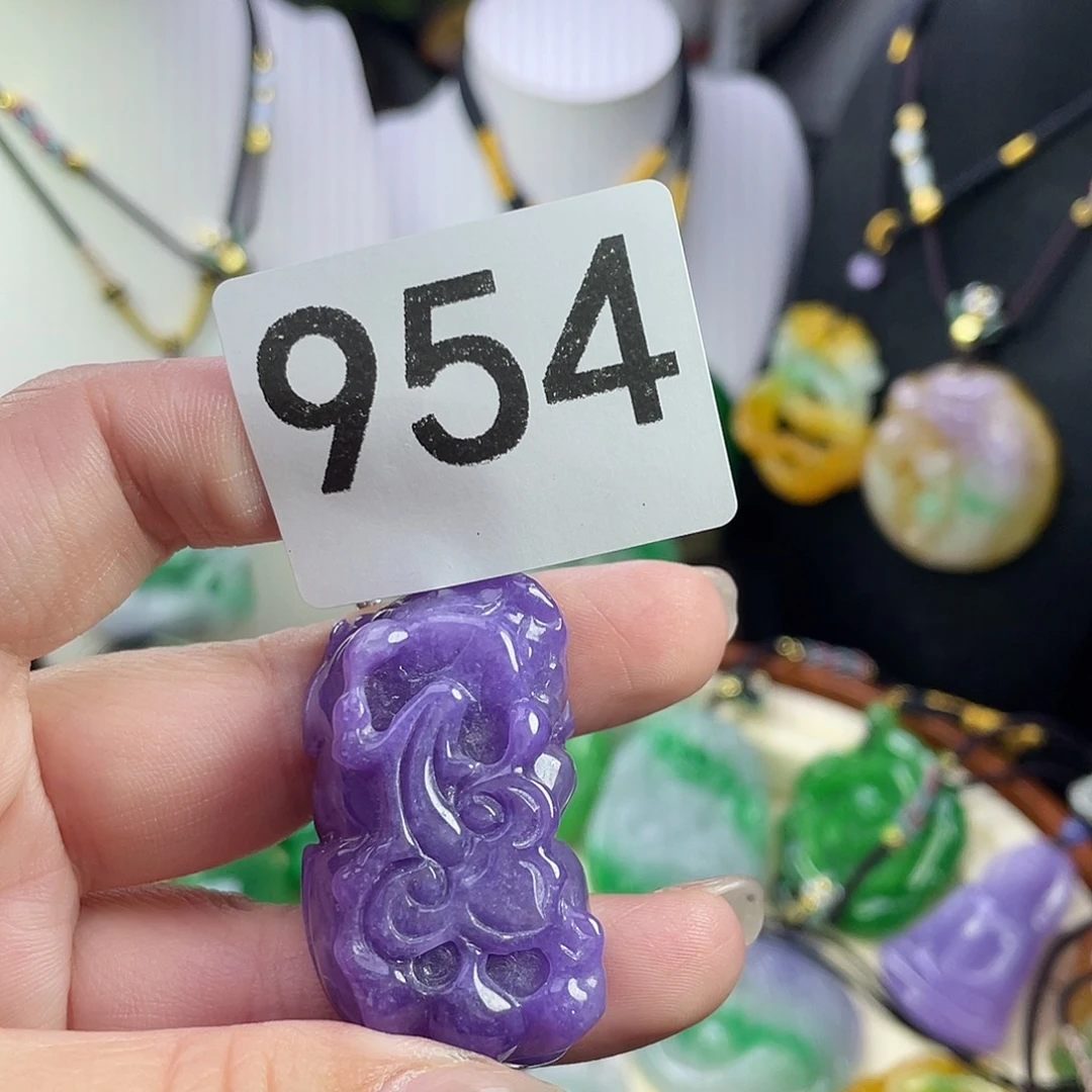 翡翠未镶嵌吊坠(赠链)