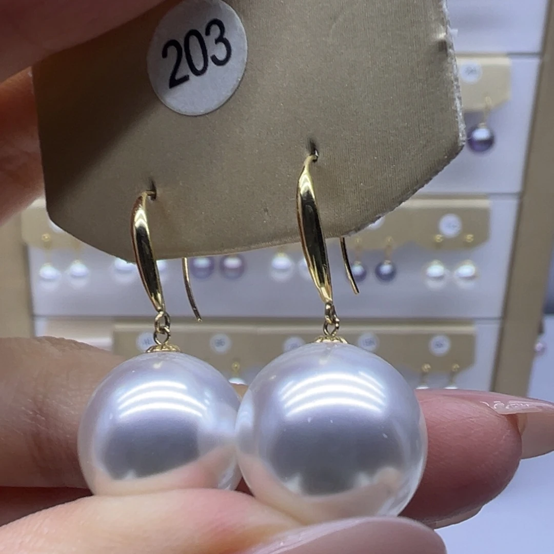 淡水珍珠18K金镶嵌耳饰