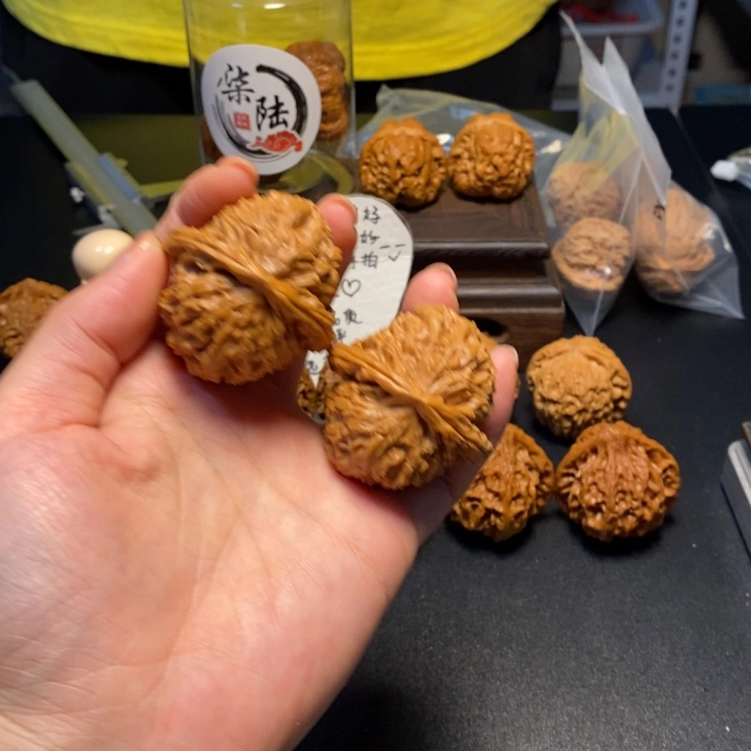 文玩核桃把件14号三角白42尺打底