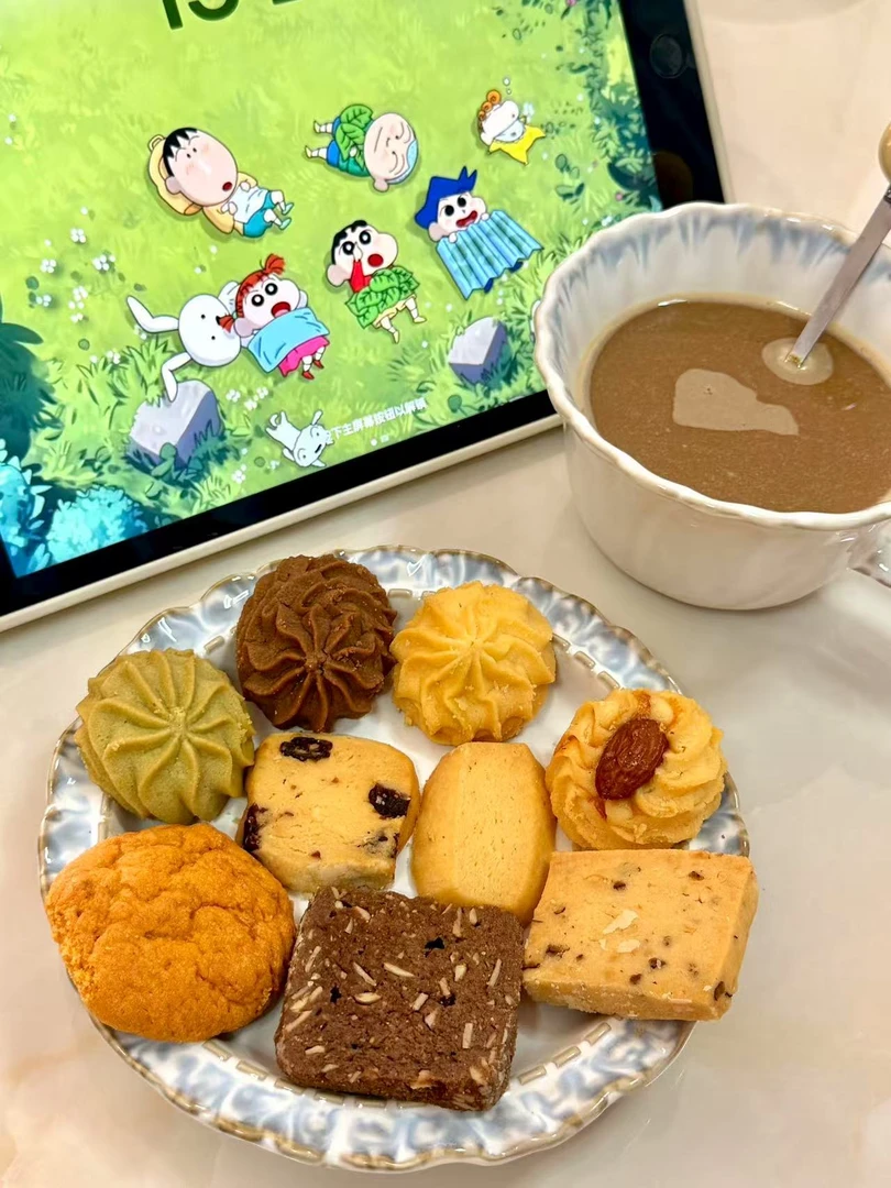 九拼手工美味曲奇饼干休闲小零食下午茶奶香十足微甜不腻