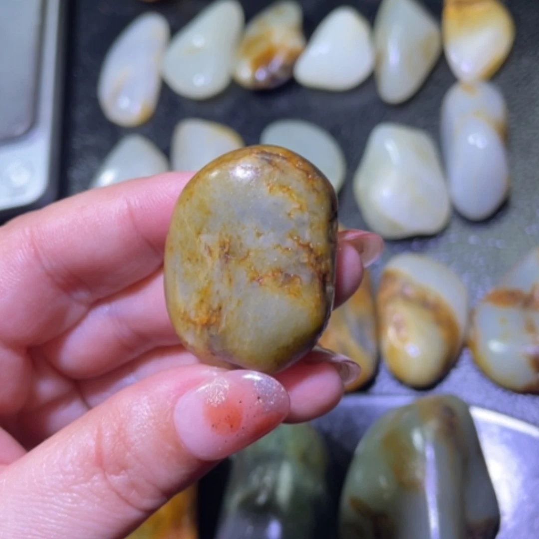 【闪购商品】颈饰未镶嵌和田玉名*