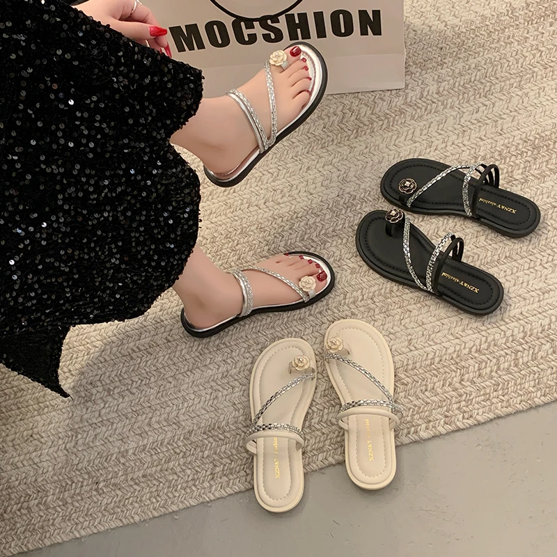 网红套趾水钻凉拖鞋外穿2025女夏新款仙女风配裙子平底两穿沙滩鞋