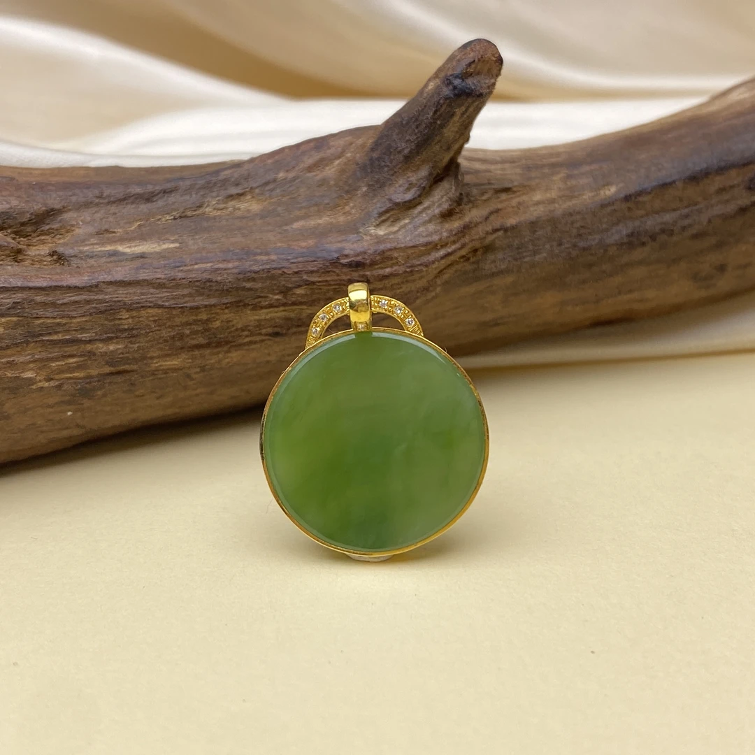 【小北好物】18K金和田玉吊坠-17QH54X316【多样性发一件】约18*18mm