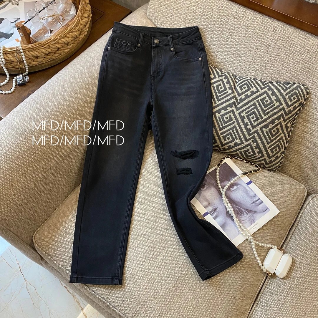 【魔法袋】黑灰春新款牛仔裤女黑皮标磨破修身八分小个子直筒烟管裤