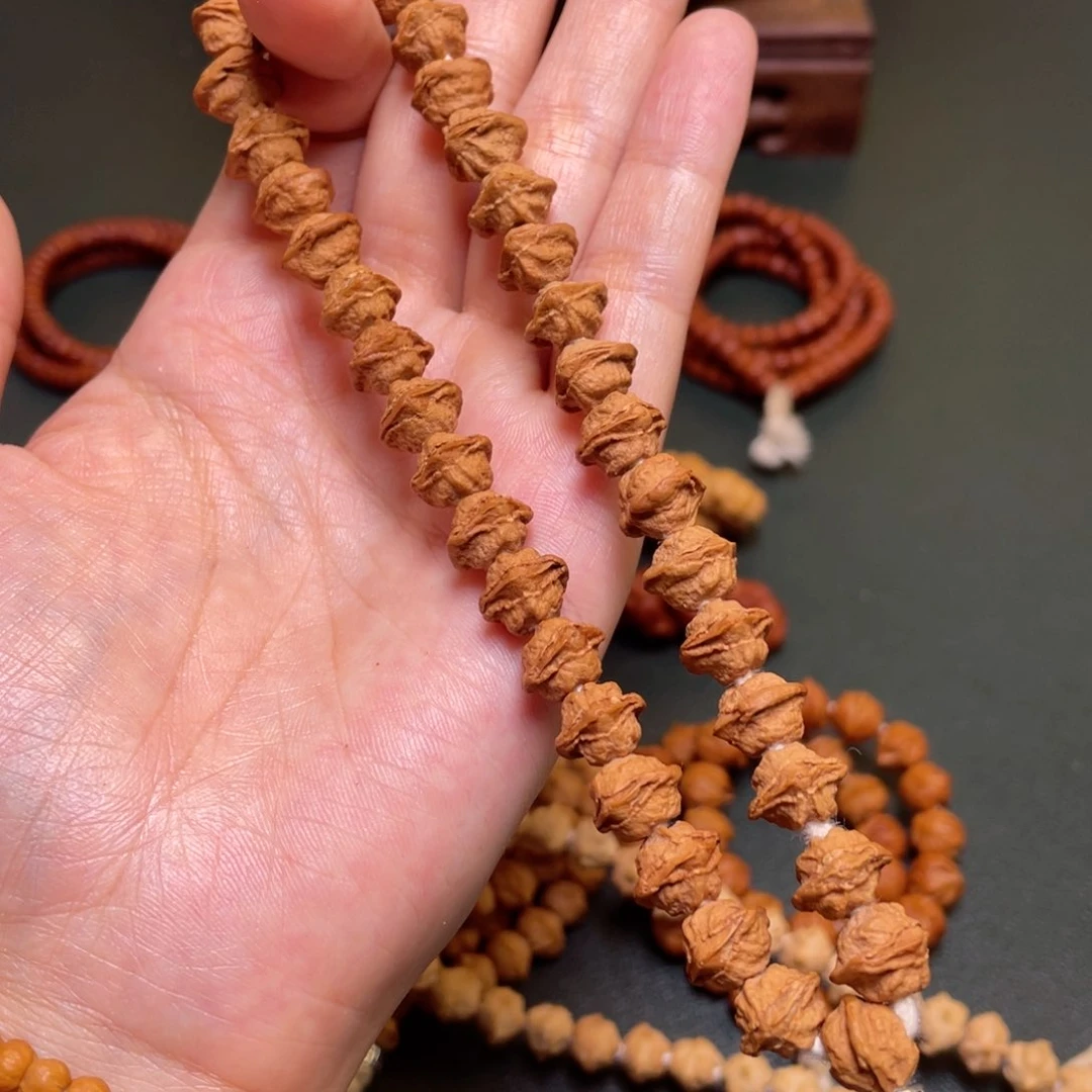 柏香籽/百香籽吊坠蛤蟆红卡7-7.5手持