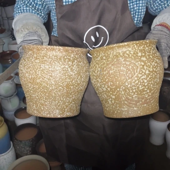 红陶口20高20瑕疵