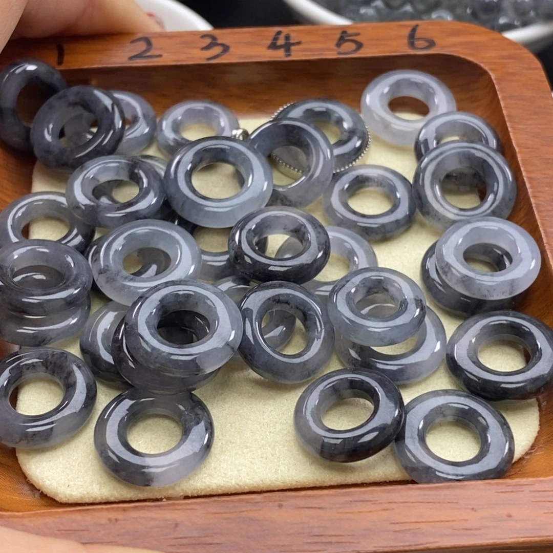 翡翠颈饰未镶嵌乌鸡甜甜圈78一个可挑