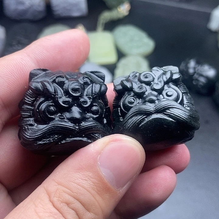 广***龙和田玉（糖玉）未镶嵌颈饰