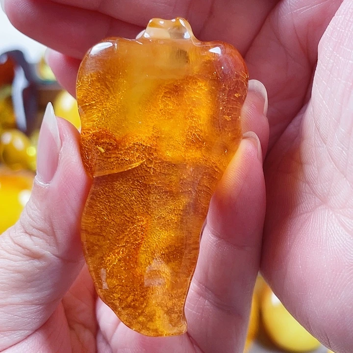 琥珀未镶嵌裸石吊坠