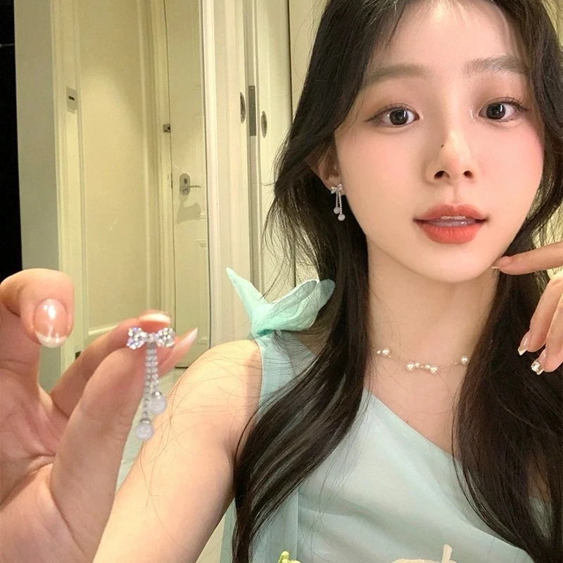 合金耳饰 超闪蝴蝶结流苏耳环女轻奢高级感气质耳钉独特绝美耳饰