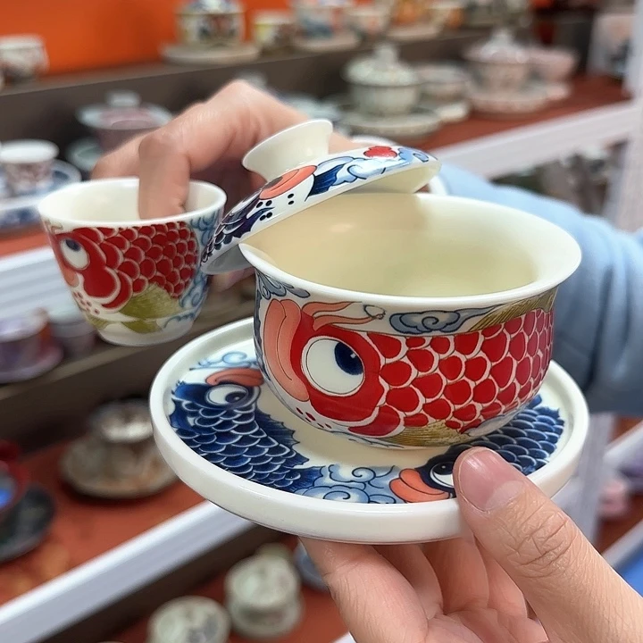 瓷片那边我没看清楚