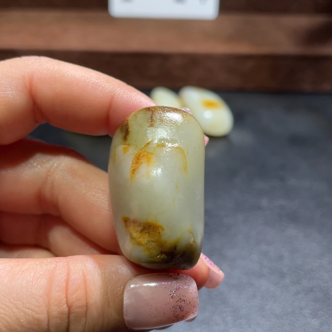 和田玉（子料）未镶嵌挂件31.6克