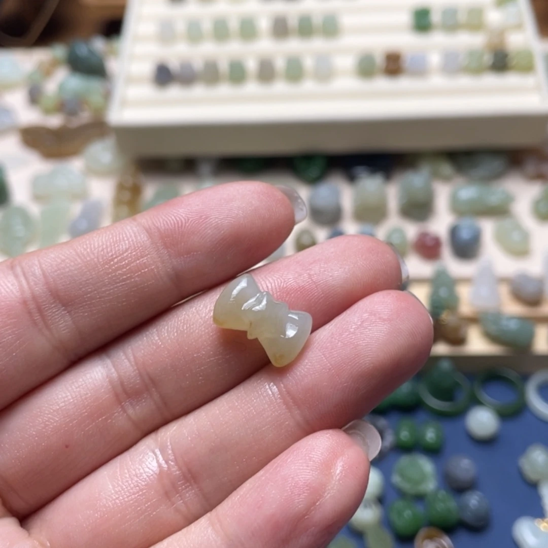 和田玉未镶嵌吊坠(不含链)