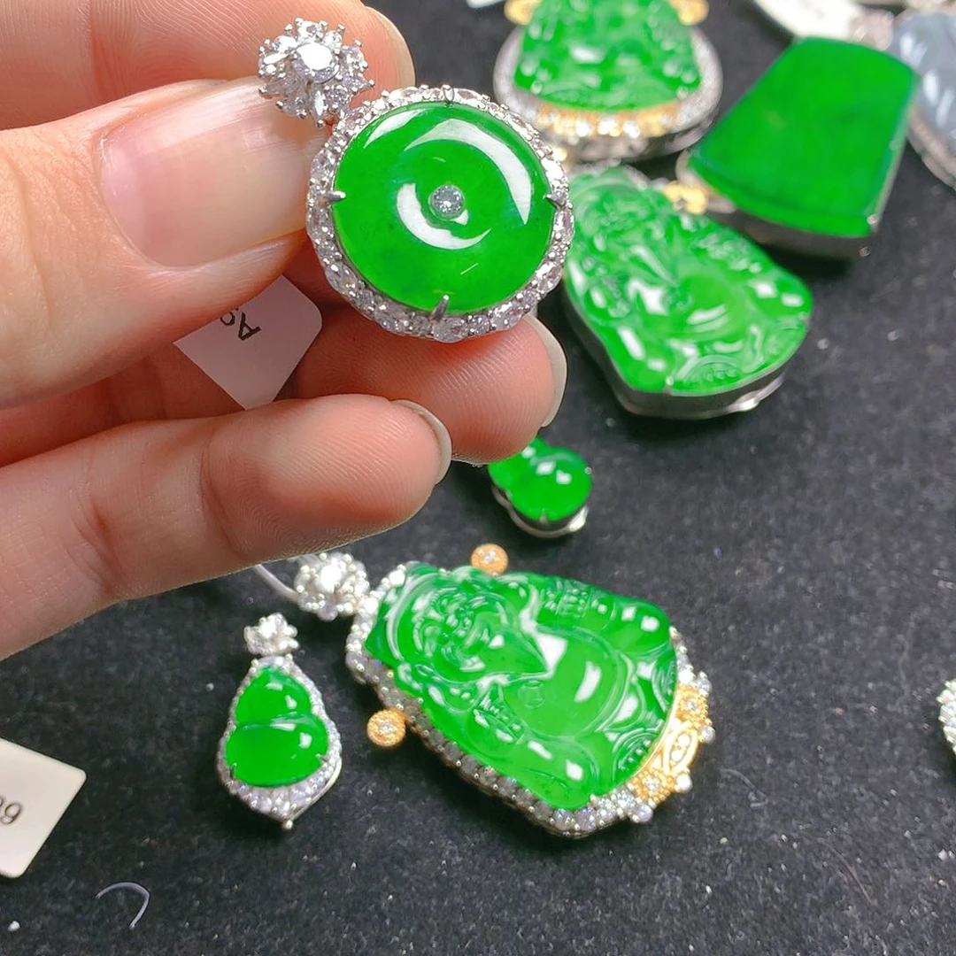 颈饰银S925镶嵌翡翠