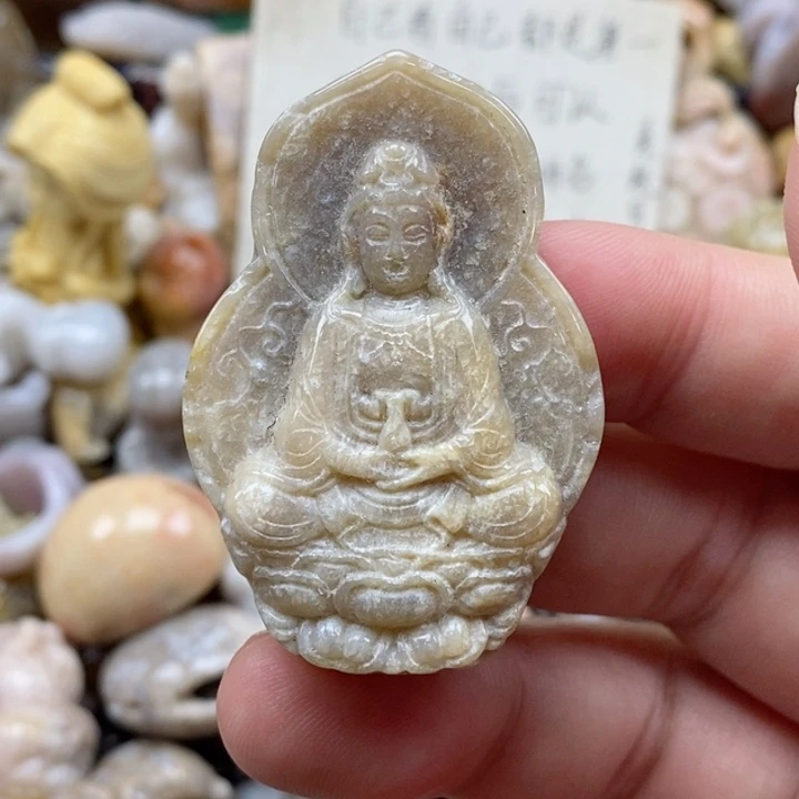 颈饰未镶嵌硅化珊瑚（珊瑚玉）有瑕 小