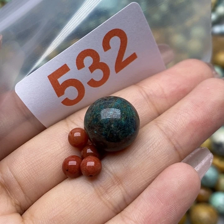 南红玛瑙未镶嵌珠宝奇石