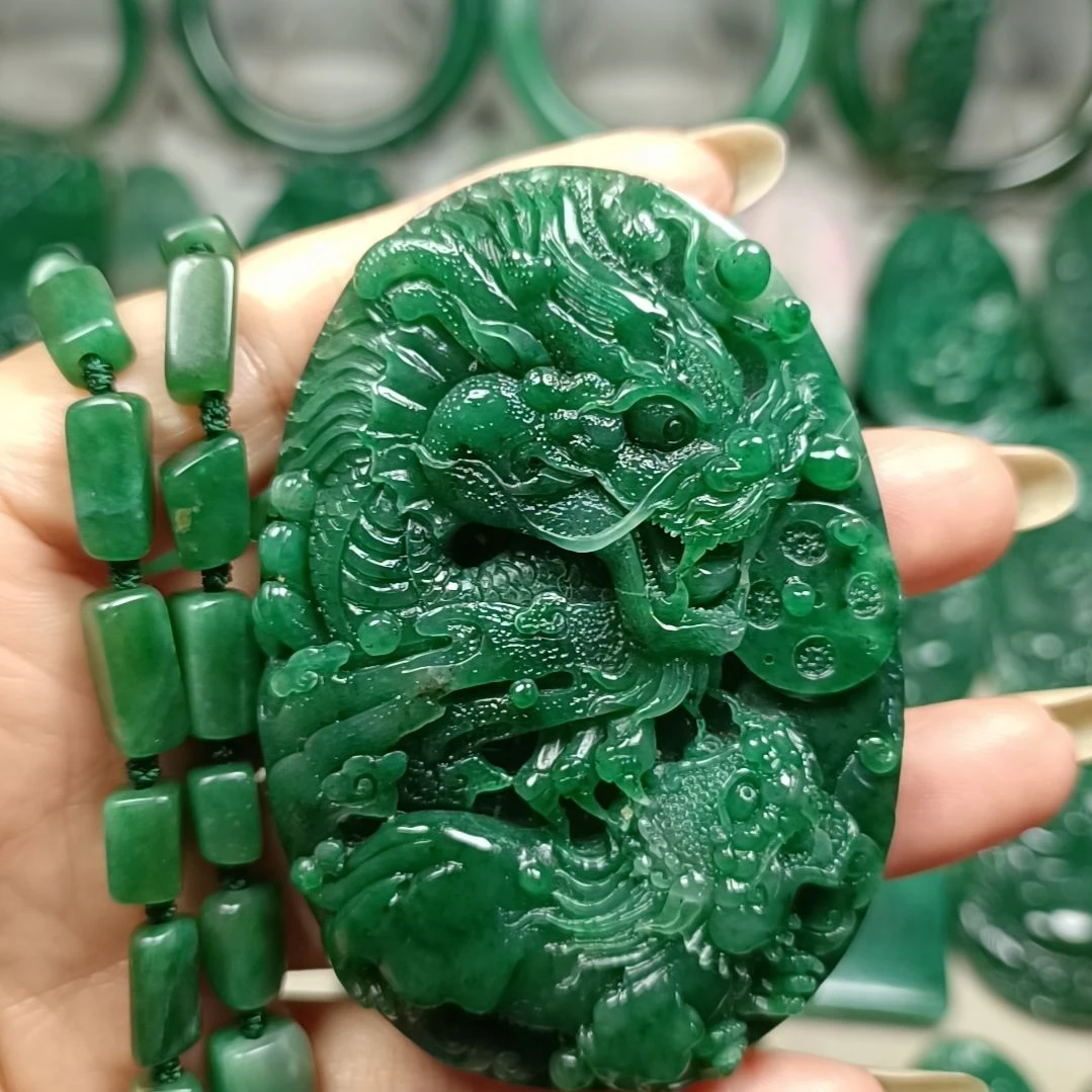 独山玉未镶嵌龙行天下