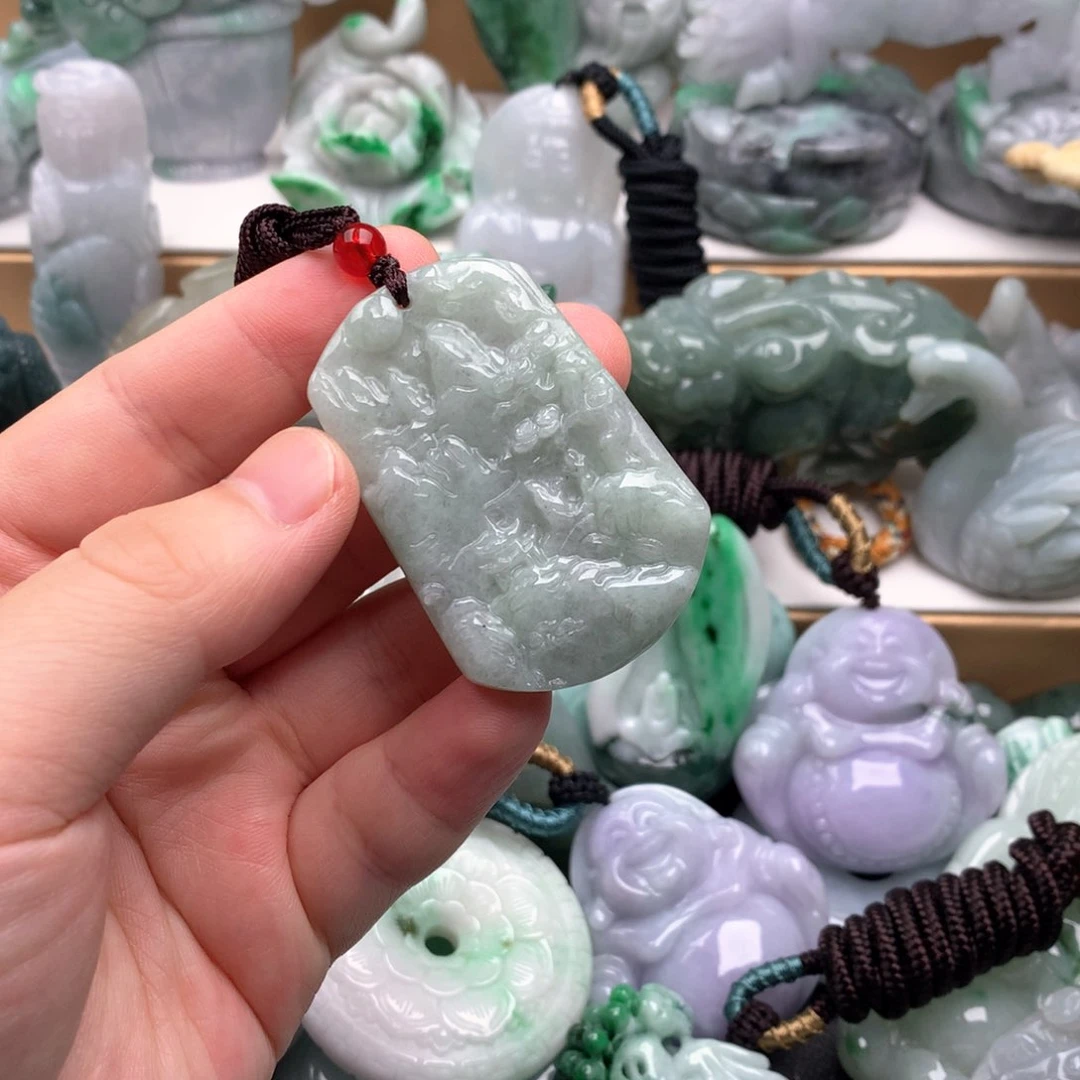 吊坠(不含链)未镶嵌翡翠