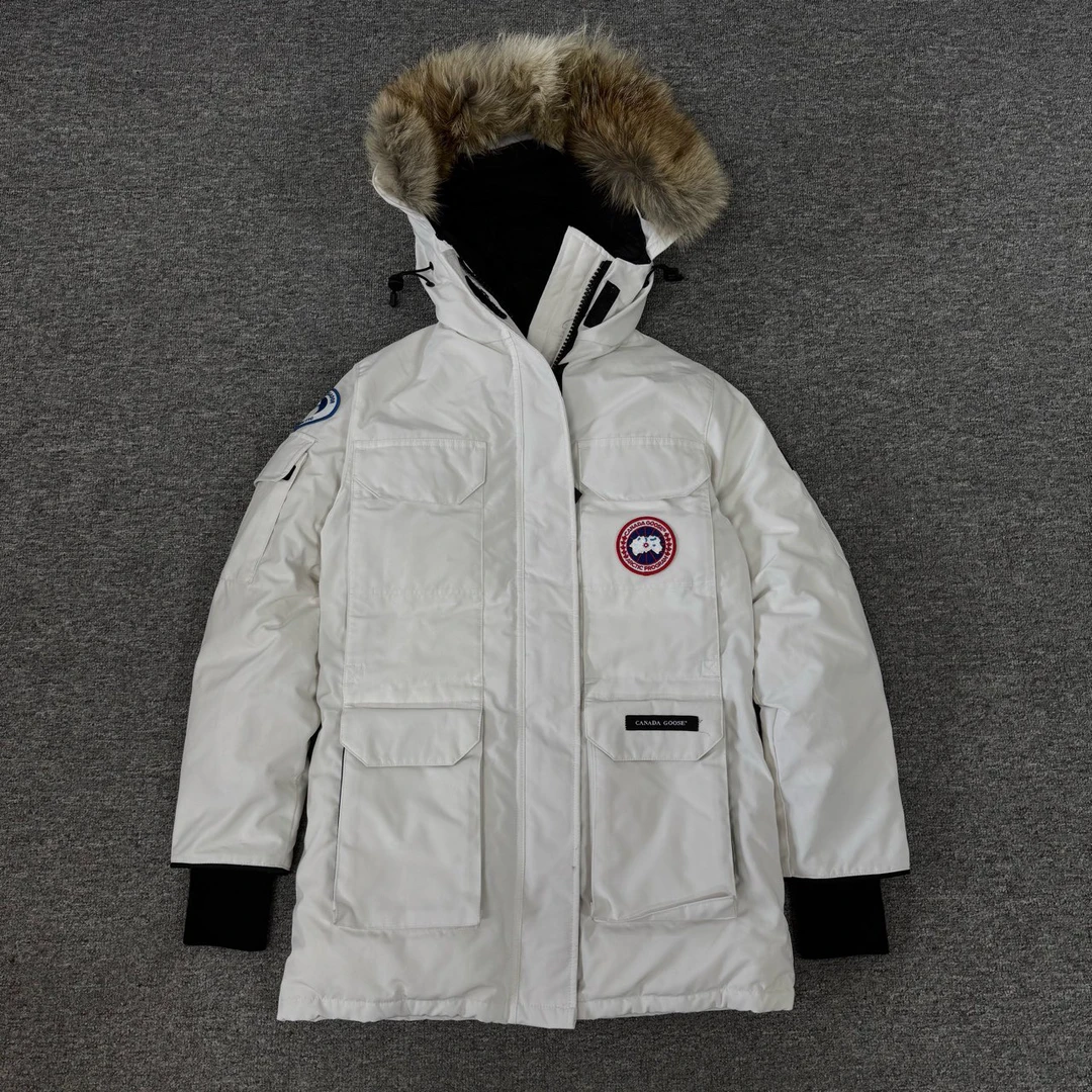 99新 加拿大鹅 Canada Goose 慈善款 远征羽绒服 白色 Xxs码