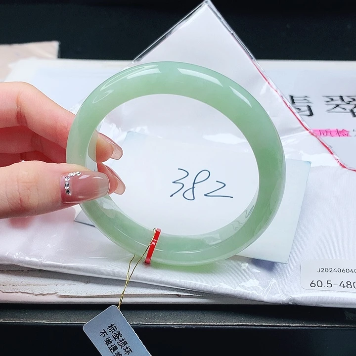 翡翠手镯未镶嵌缅甸天然a货手镯60+