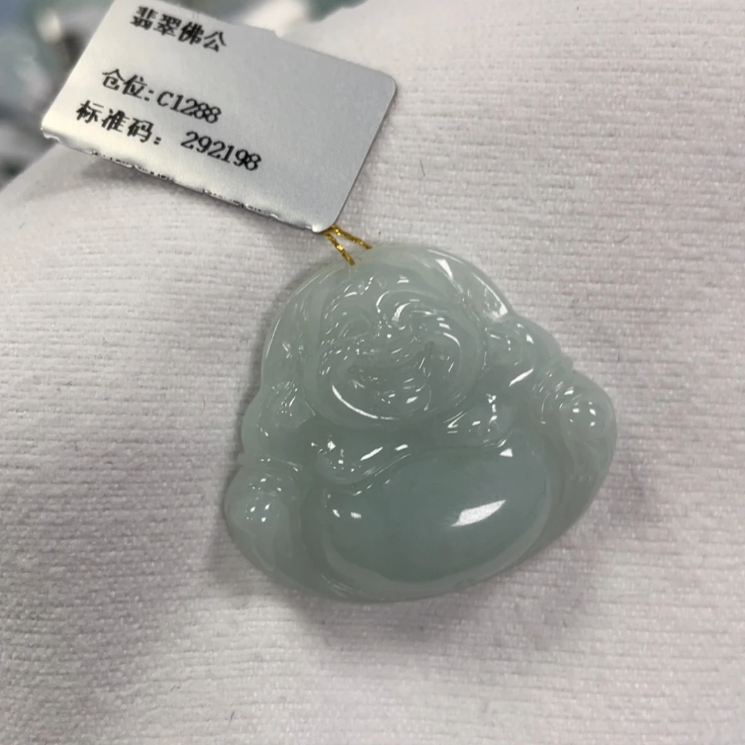 颈饰未镶嵌翡翠好**玲佛公