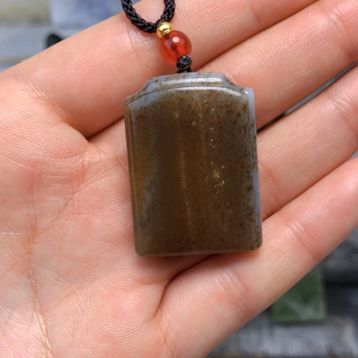 颈饰未镶嵌和田玉