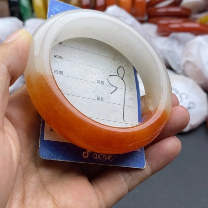 石英质玉未镶嵌手镯