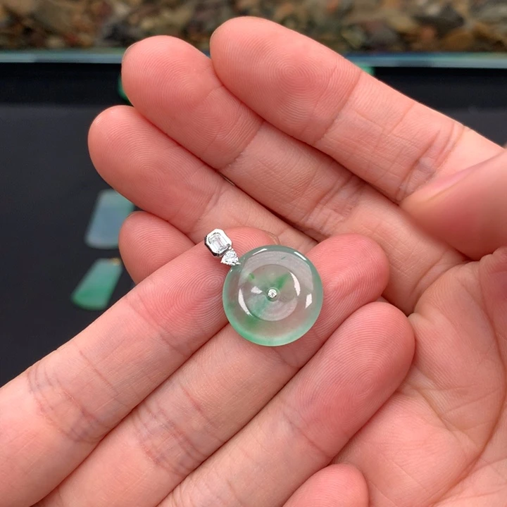 翡翠18K金镶嵌吊坠(不含链)