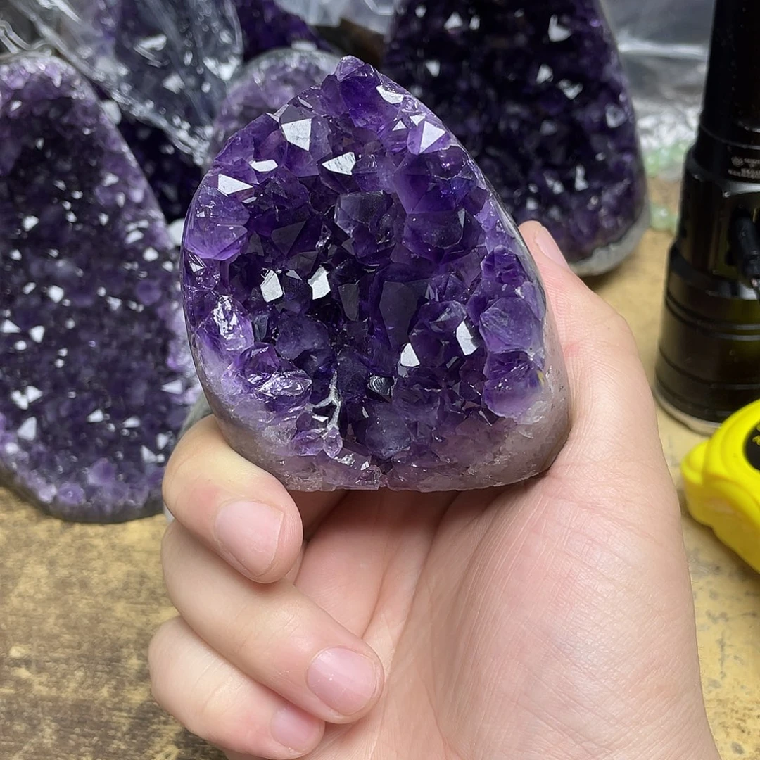 紫晶大型摆件（非配饰）未镶嵌