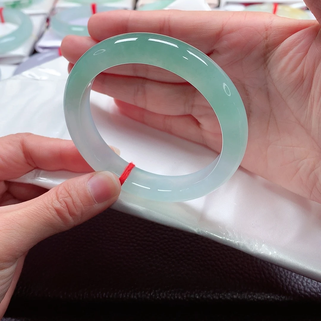 翡翠手镯未镶嵌天然A货翡翠手镯