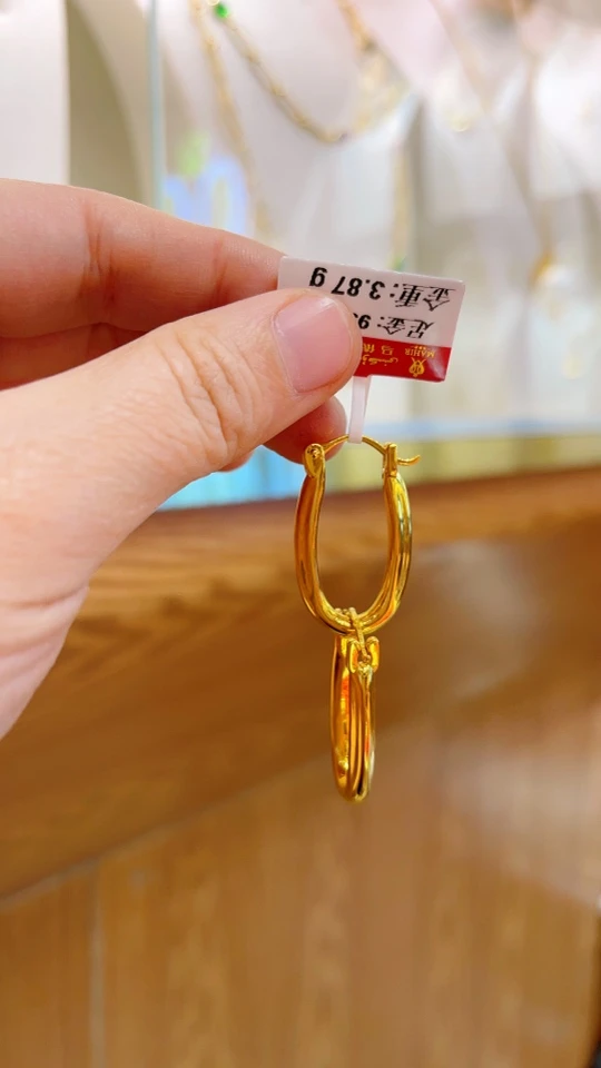 足金而且3.87克（840/克）5D工艺