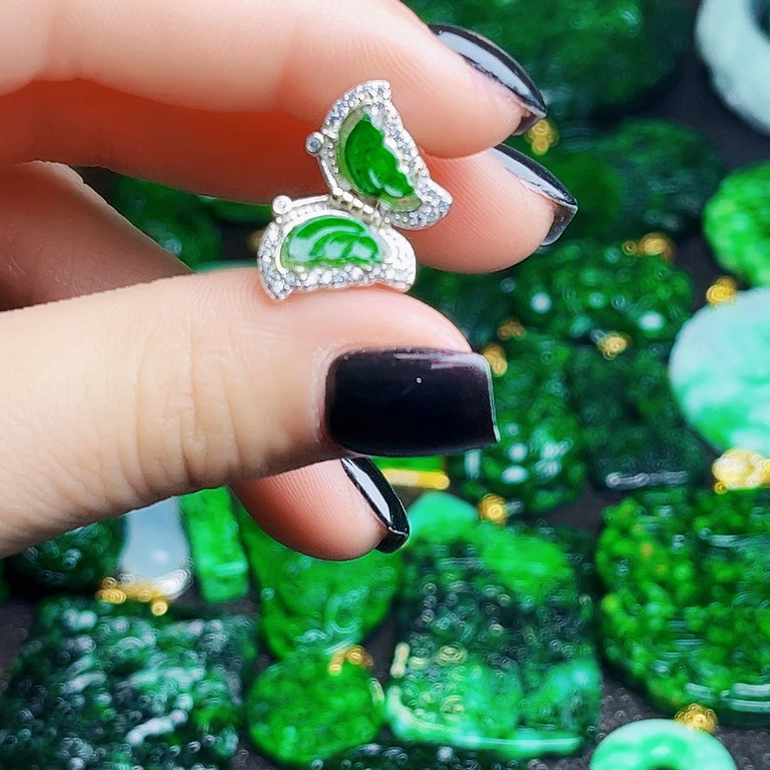 颈饰银S925镶嵌翡翠多样性