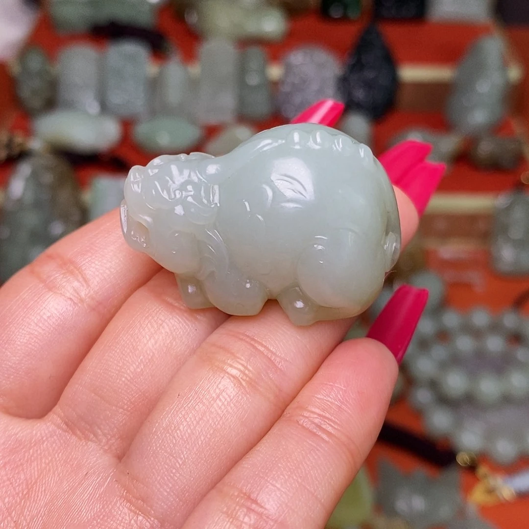 森***海和田玉未镶嵌颈饰