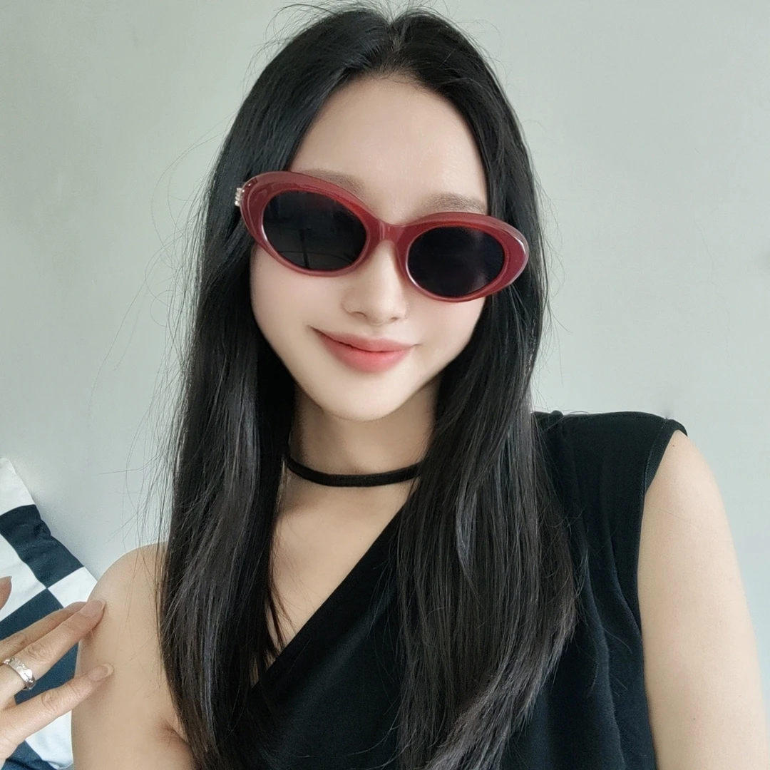 韩版猫眼红色框墨镜女时髦高级感防紫外线椭圆形太阳镜大脸显瘦