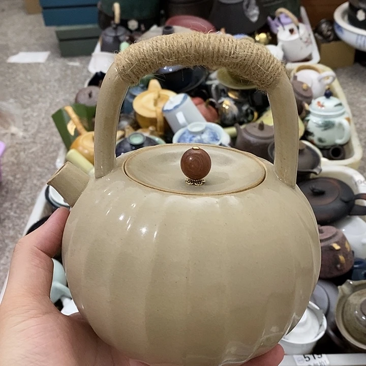 陶瓷艺术品及陶瓷壶壶